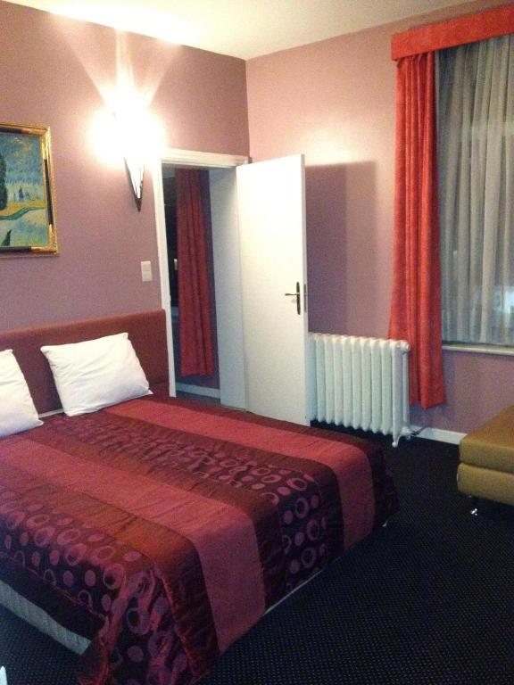 Hotel Stalingrad Brüssel Exterior foto